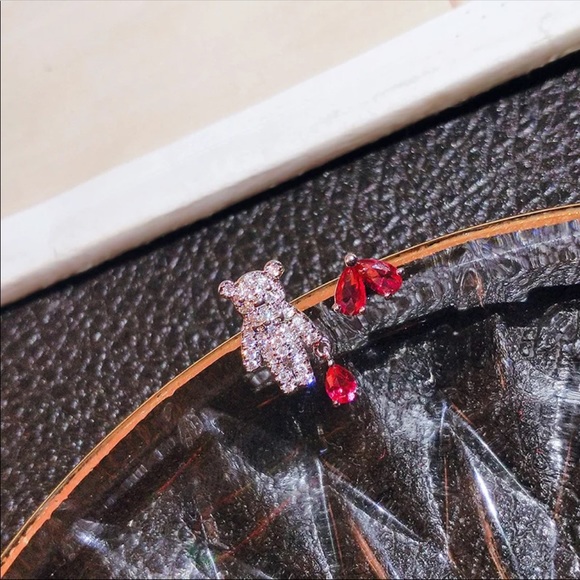 TEDDY BEAR LOVE AAA Cubic Zirconia Diamond Stud Earrings With Gift Box - Picture 2 of 6